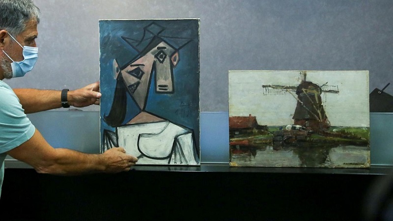 العثور على لوحتين لـبيكاسو وموندريان سُرقتا من متحف يوناني سنة 2012