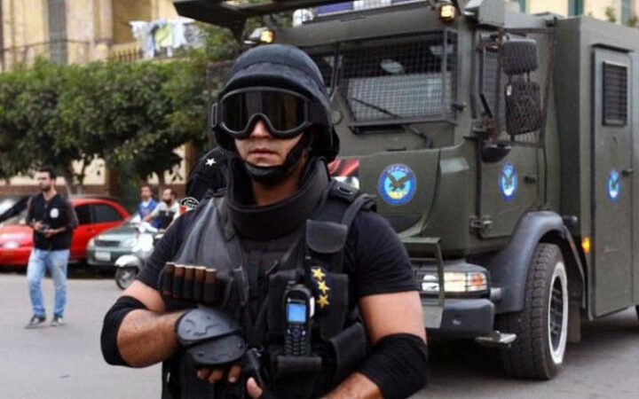 مقتل ضابطي شرطة مصريين في إشتباك مسلح بالإسماعيلية