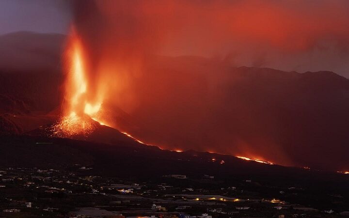 بركان كومبري فييخا في إسبانيا