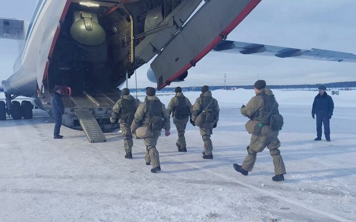 الجيش الروسي متجهاً إلى كازاخستان