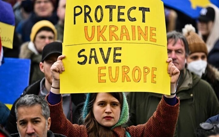 مظاهرات عبر العالم تنديداً بالحرب الروسية على أوكرانيا