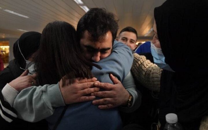 لبنانيون عائدون من أوكرانيا