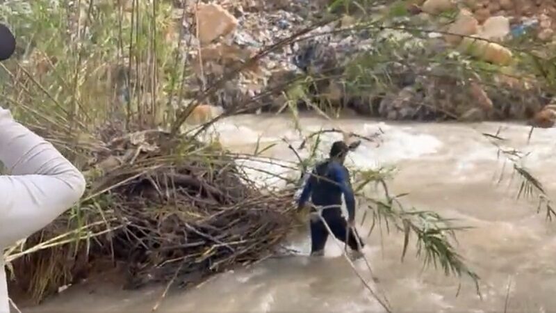 إنتشال جثتي الأب وإبنته فقدا في نهر داريا - زغرتا
