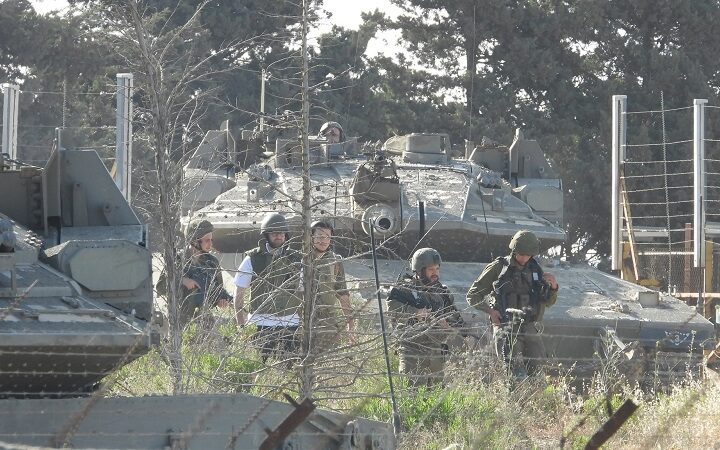 الجيش الإسرائيلي عند حدود لبنان