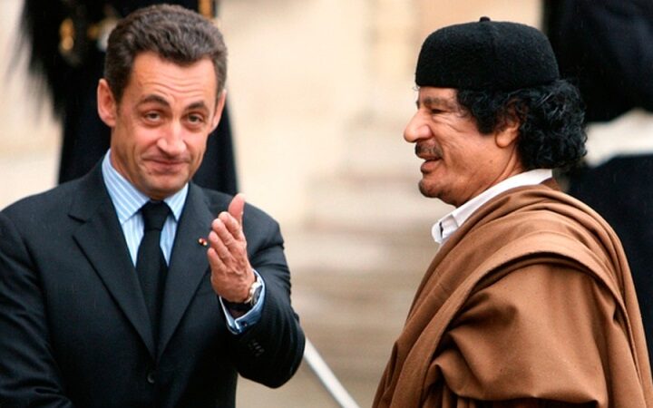 نيكولا ساركوزي و معمر القذافي