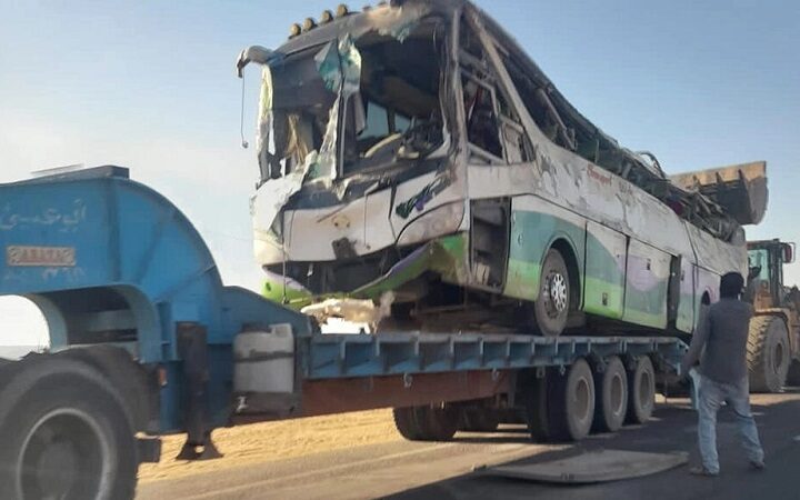 إصطدام حافلة ركاب بشاحنة في جنوب مصر