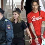 روسيا تحكم بالسجن 9 سنوات على نجمة كرة سلة أميركية بتهمة تهريب المخدرات