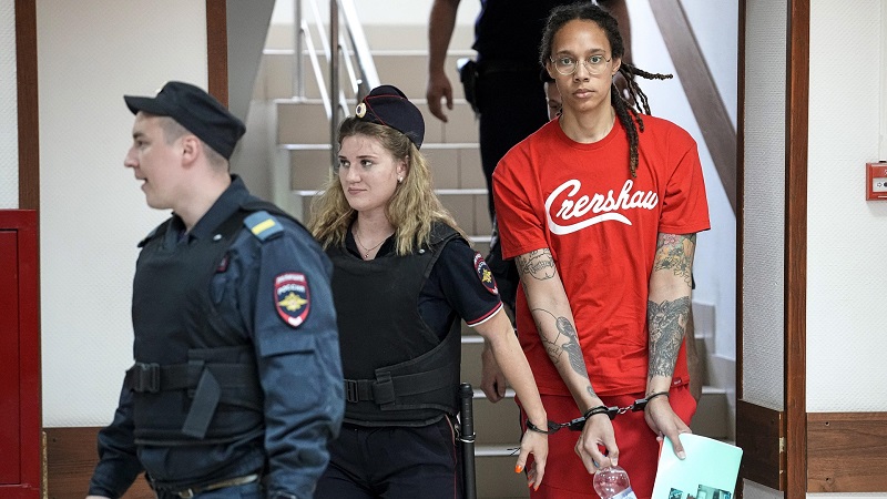 روسيا تحكم بالسجن 9 سنوات على نجمة كرة سلة أميركية بريتني غراينر