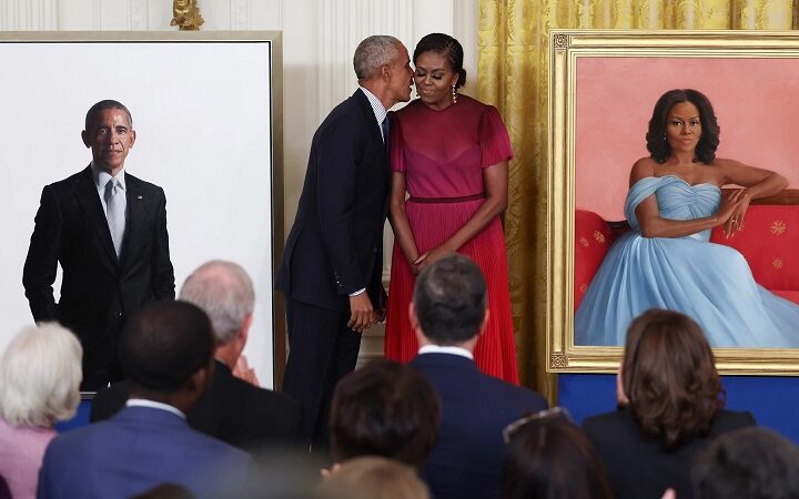 باراك أوباما عاد مع زوجته إلى البيت الأبيض