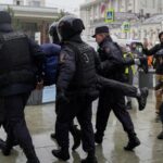 إعتقالات في تظاهرات تندد بقرار بوتين بالتعبئةفي روسيا