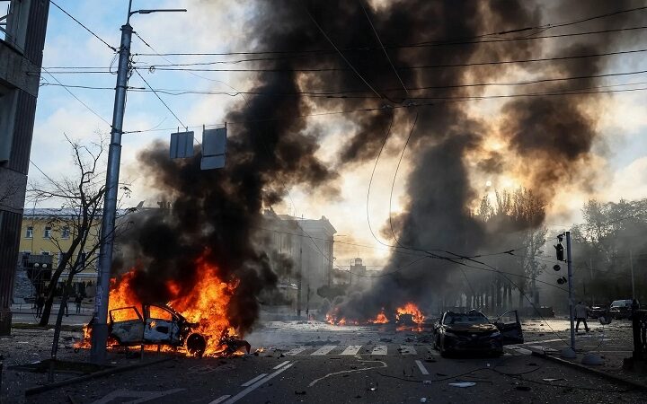 قصف روسي عنيف لكييف ومدن في أنحاء أوكرانيا
