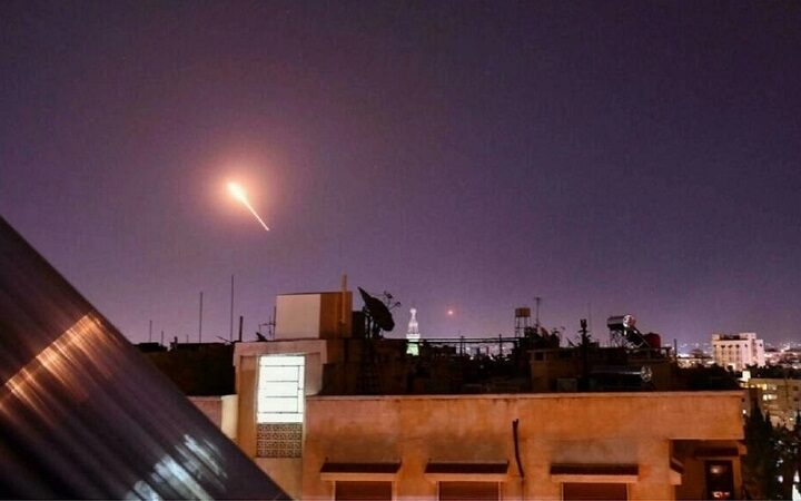 غارات إسرائيلية تستهدف محيط دمشق