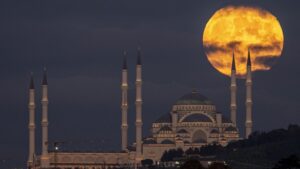 خسوف القمر في إسطنبول
