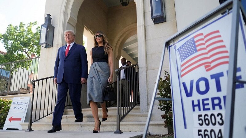 دونالد ترامب وزوجته ميلانيا بعد الإقتراع في الإنتخابات النصفية الأميركية 2022