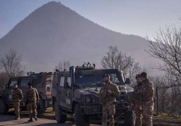 صربيا تضع جيشها في حالة تأهب قصوى وسط توتر مع كوسوفو